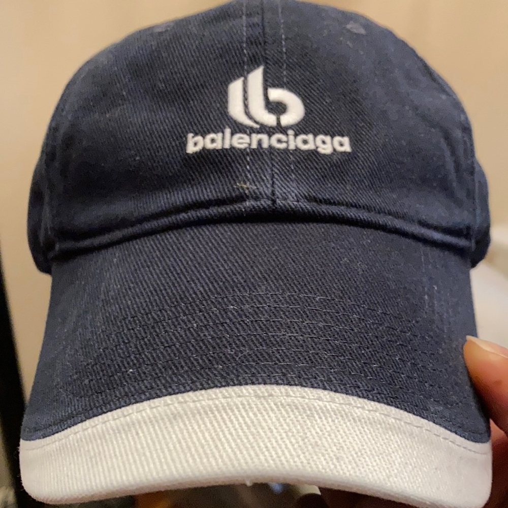 Balenciaga Dad hat 2021
